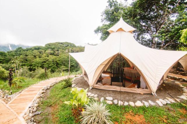 Holos Retreat Center: The Entire Ridge Basecamp Baru Exterior foto